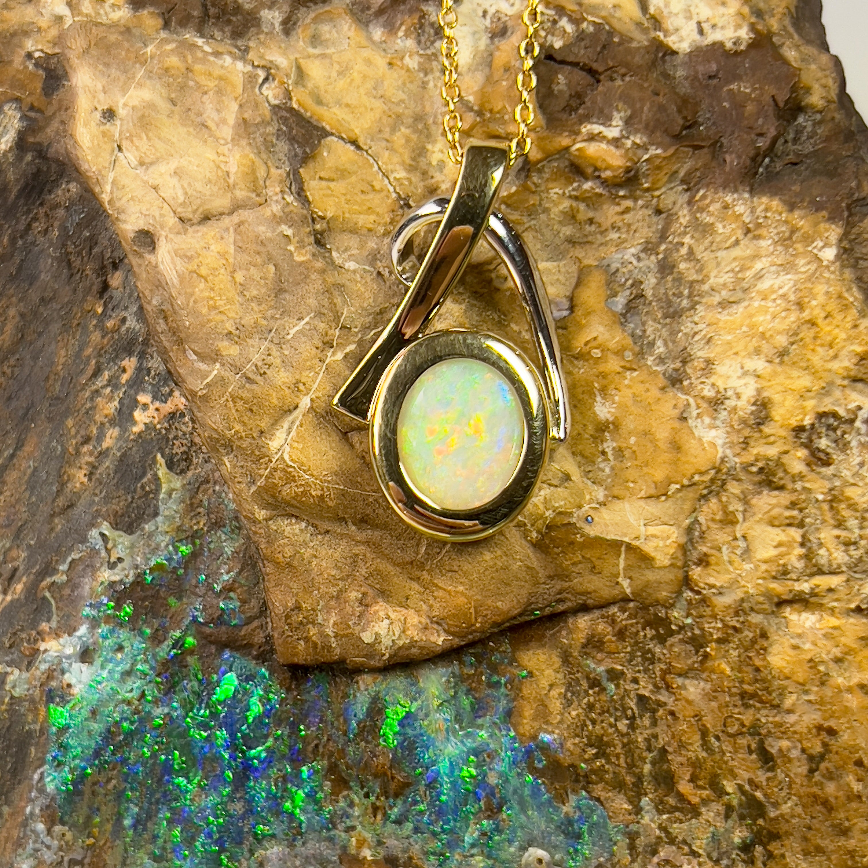 18kt White and Yellow Gold Light Opal 2.5ct pendant - Masterpiece Jewellery Opal & Gems Sydney Australia | Online Shop