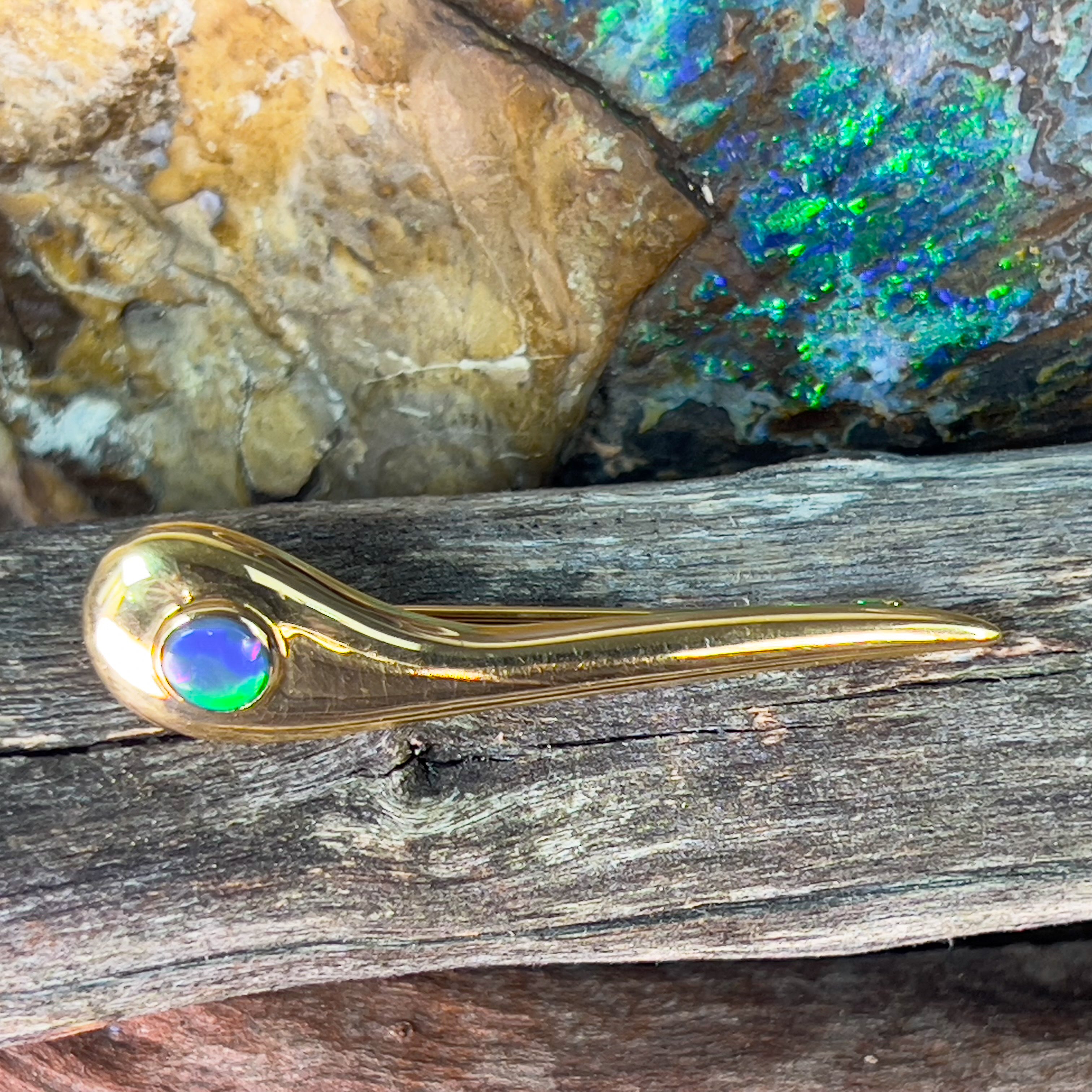 18kt Yellow Gold Black Opal brooch green flash - Masterpiece Jewellery Opal & Gems Sydney Australia | Online Shop