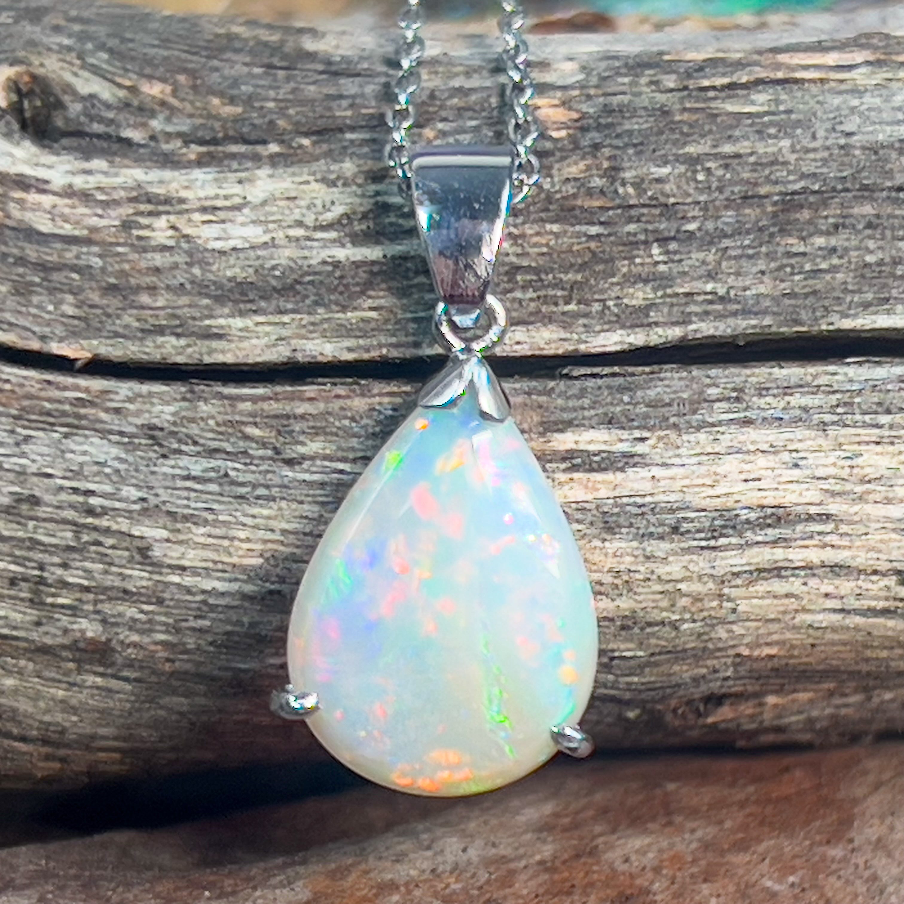 18kt White Gold 2.15ct Light Opal pendant - Masterpiece Jewellery Opal & Gems Sydney Australia | Online Shop