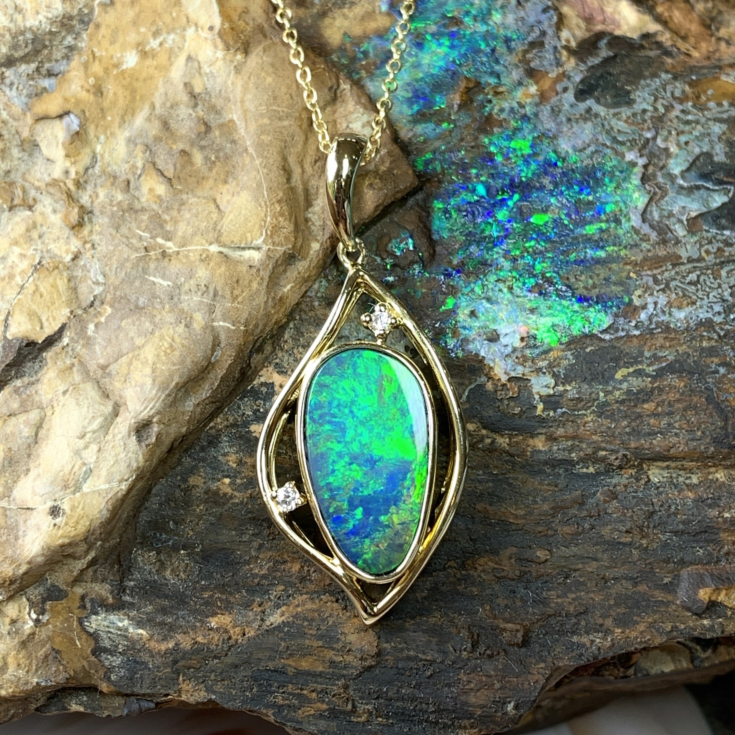 18kt Gold Plated Silver Opal 16x10mm pendant - Masterpiece Jewellery Opal & Gems Sydney Australia | Online Shop